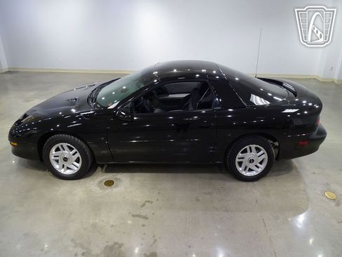 Used 1995 Chevrolet Camaro Z28 image 6