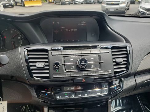 Used 2016 Honda Accord Sport image 14