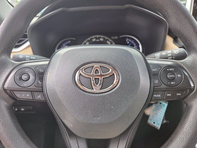 Used 2023 Toyota RAV4 LE AWD/4WD image 33