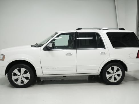 Used 2015 Ford Expedition Platinum image 6