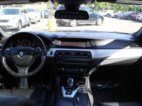 Used 2013 BMW M5 RWD image 14
