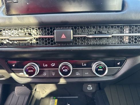 Used 2024 Honda HR-V EX-L image 23