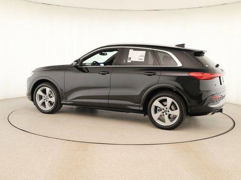 New 2025 Audi Q5 Prestige image 3