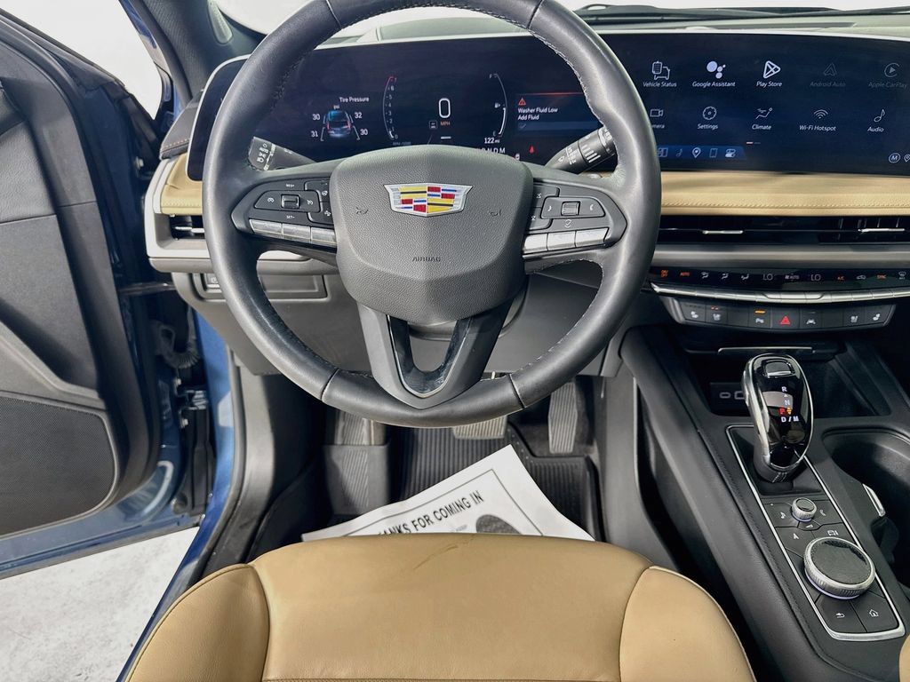 Used 2024 Cadillac XT4 Premium Luxury w/ Active Safety Package FWD image 29