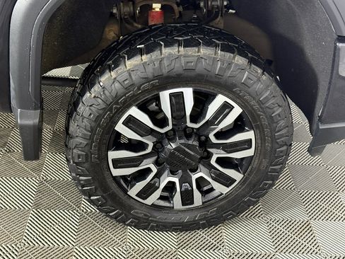 Used 2020 GMC Sierra 3500 Denali w/ Denali Ultimate Package image 11