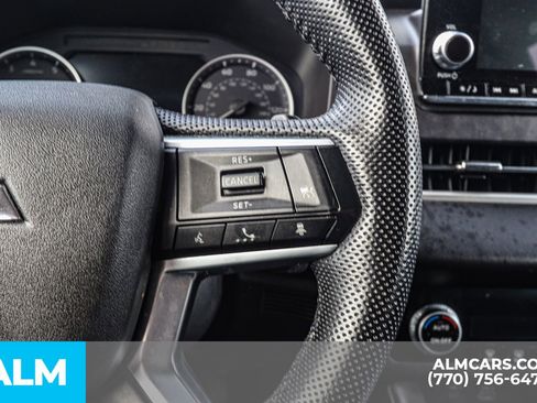 Used 2023 Mitsubishi Outlander SE image 33