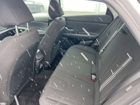 Used 2025 Hyundai Elantra SEL image 27