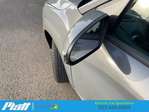 Used 2023 Hyundai Kona SE w/ Cargo Package image 15