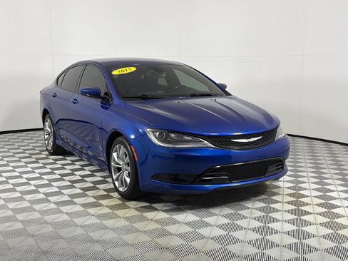 Used 2015 Chrysler 200 S w/ Navigation & Sound Group I FWD image 3