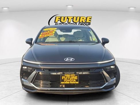 Used 2025 Hyundai Sonata SEL FWD image 2