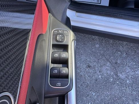 Certified 2021 Mercedes-Benz GLB 250 4MATIC image 21