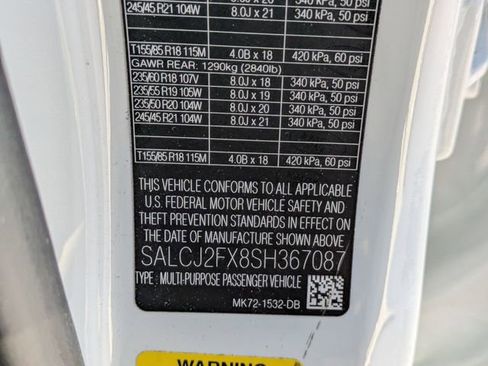 Used 2025 Land Rover Discovery Sport S image 22