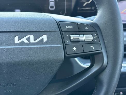 Used 2025 Kia K4 EX FWD image 26