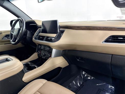 Used 2024 Chevrolet Suburban Premier image 49