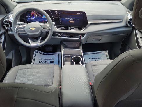 Used 2025 Chevrolet Equinox LT FWD image 13