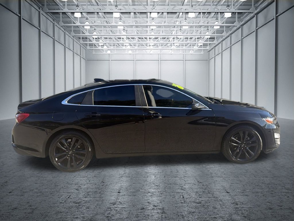Used 2021 Chevrolet Malibu LT w/ Leather Package FWD image 2