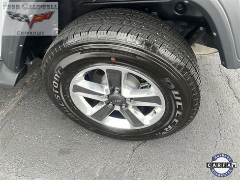 Used 2023 Jeep Wrangler Sport image 31