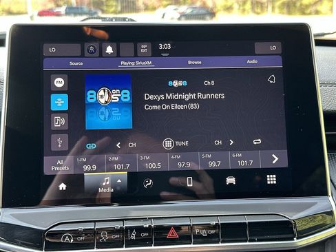 Used 2023 Jeep Compass Trailhawk image 12