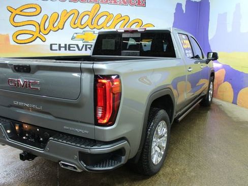 Used 2025 GMC Sierra 1500 Denali AWD/4WD image 8