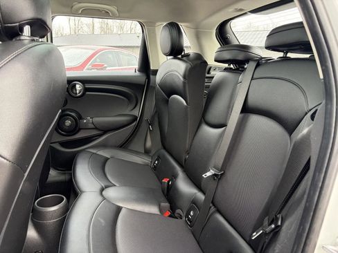 Used 2017 MINI Cooper 4-Door Hardtop image 16