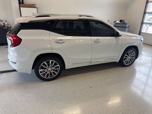 Used 2022 GMC Terrain Denali AWD/4WD image 11