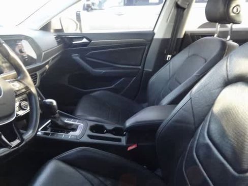 Used 2019 Volkswagen Jetta SEL Premium image 7
