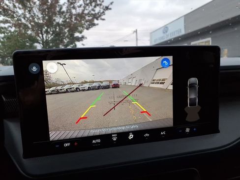 New 2025 Ford Maverick XL w/ Equipment Group 101A image 16