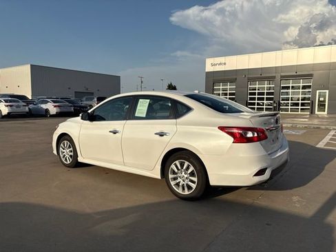 Used 2016 Nissan Sentra SR w/ SR Premium Package FWD image 4