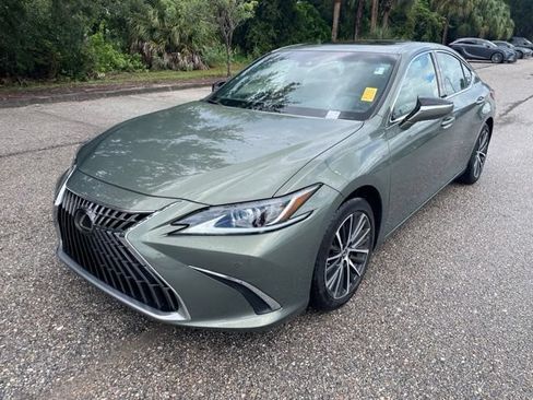 Used 2024 Lexus ES 350 w/ Premium Package FWD image 5