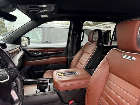 Certified 2023 GMC Yukon XL Denali Ultimate w/ LPO, Floor Liner Package image 17