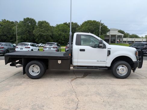 Used 2022 Ford F350 XL w/ Power Equipment Group image 5
