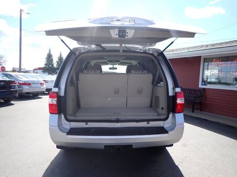 Used 2010 Ford Expedition XLT AWD/4WD image 5