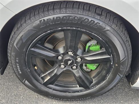 Certified 2019 Ford Mustang Coupe image 16