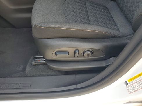 Certified 2024 Chevrolet Equinox LT FWD image 21