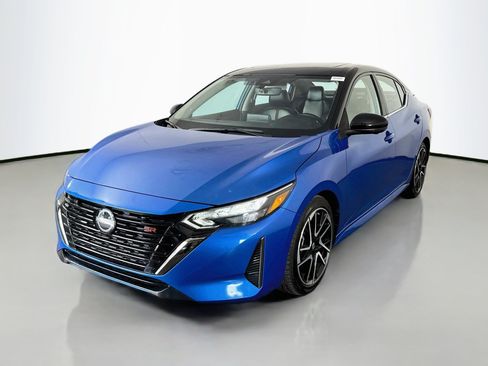 Used 2024 Nissan Sentra SR w/ SR Premium Package FWD image 4