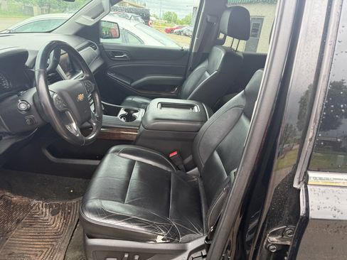 Used 2015 Chevrolet Suburban LT w/ Luxury Package AWD/4WD image 7