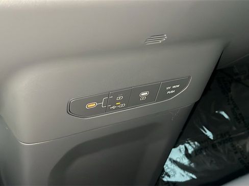 New 2026 Kia EV9 Wind image 14