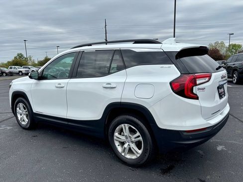 Used 2023 GMC Terrain SLE w/ Driver Convenience Package FWD image 5