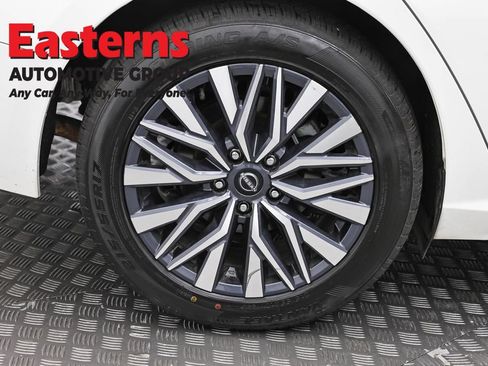 Used 2025 Nissan Altima 2.5 SV FWD image 30