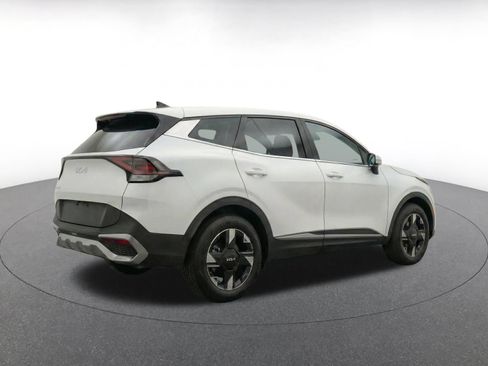 Used 2026 Kia Sportage LX FWD image 9
