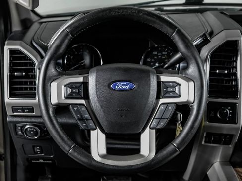 Used 2019 Ford F250 Lariat w/ Lariat Value Package AWD/4WD image 16