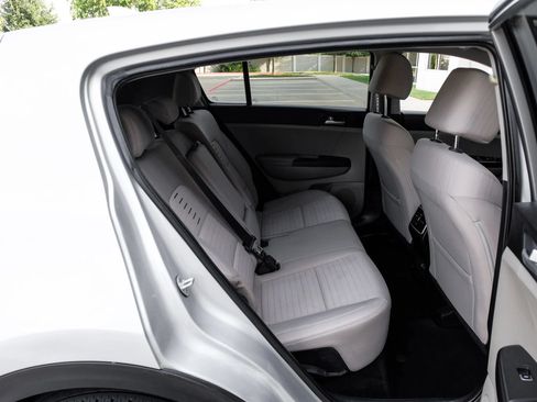 Used 2020 Kia Sportage LX w/ LX Popular Package FWD image 37
