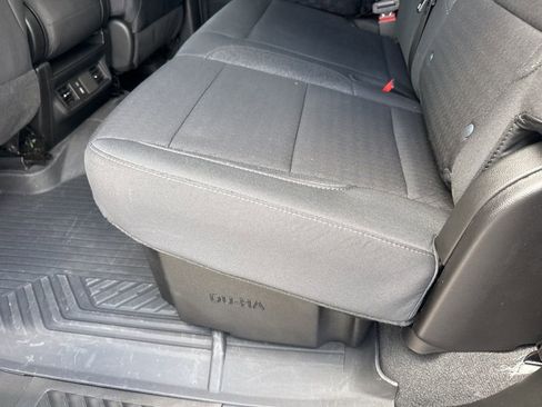 Used 2024 Chevrolet Silverado 1500 Custom image 14