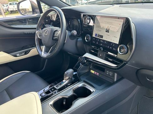 Used 2022 Lexus NX 250 FWD image 37