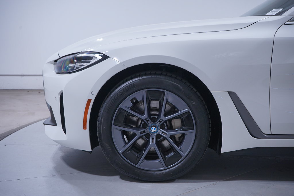 Used 2024 BMW i4 eDrive35 w/ Premium Package RWD image 2