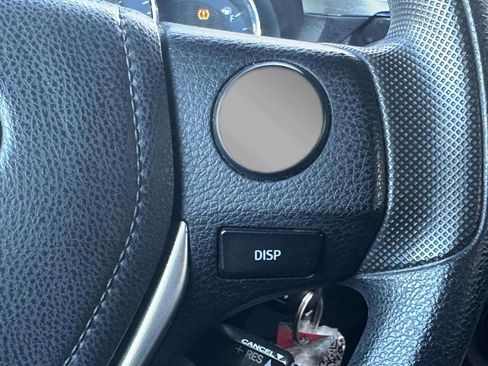 Used 2016 Toyota Corolla LE image 26