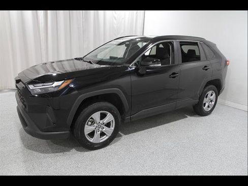 Used 2025 Toyota RAV4 XLE FWD image 3