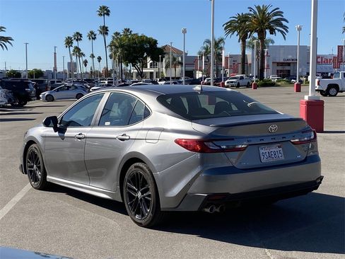 Certified 2025 Toyota Camry SE image 4