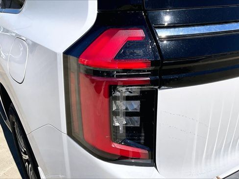 New 2026 Nissan Armada Platinum RWD image 11