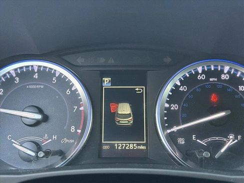 Used 2017 Toyota Highlander XLE image 17